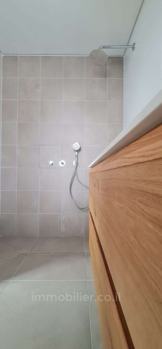 Apartamento 5 cômodos Tel Aviv Primeira linha de mar 804-IBL-12