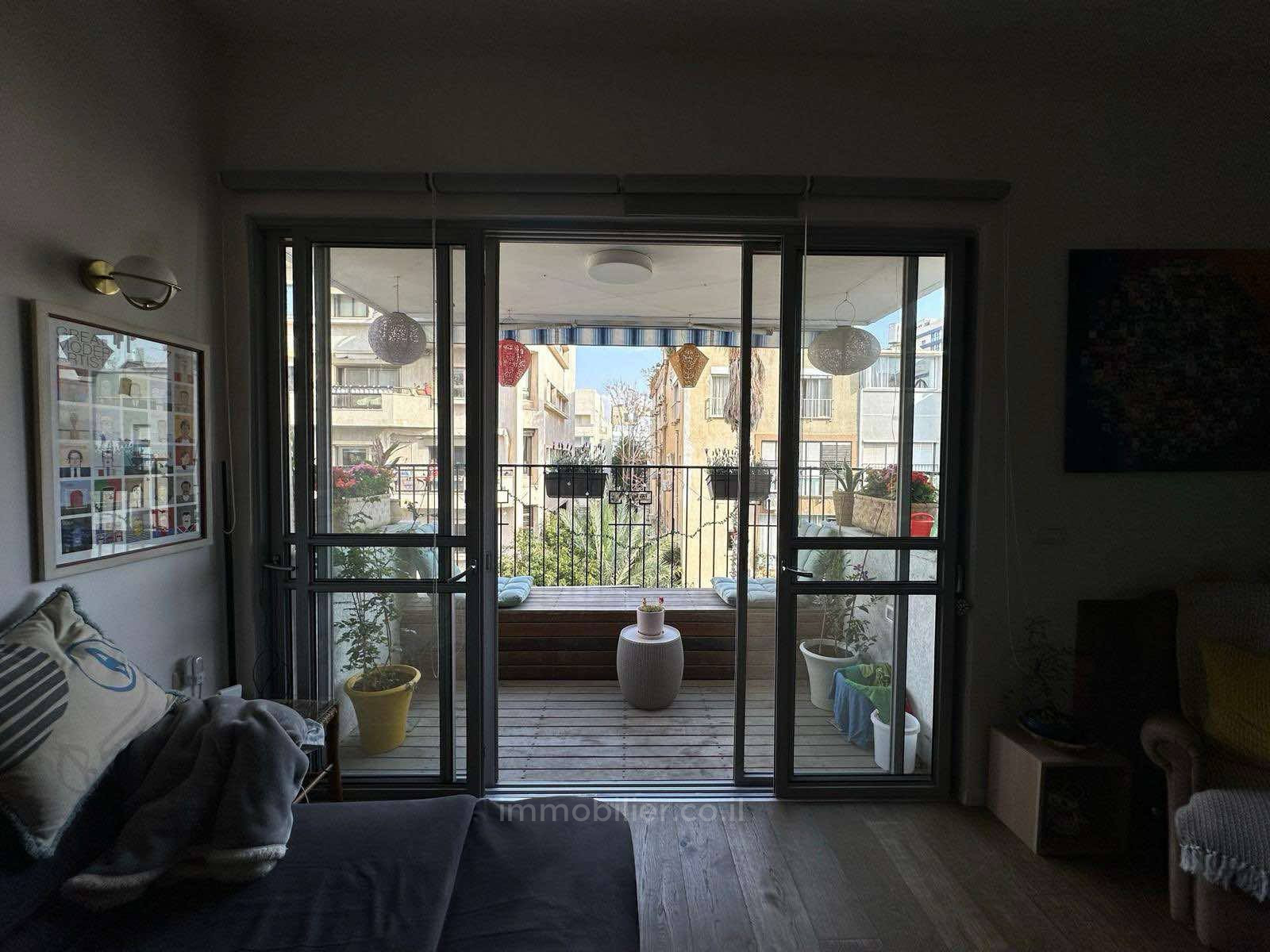 Apartamento 3 cômodos Tel Aviv Primeira linha de mar 804-IBL-14