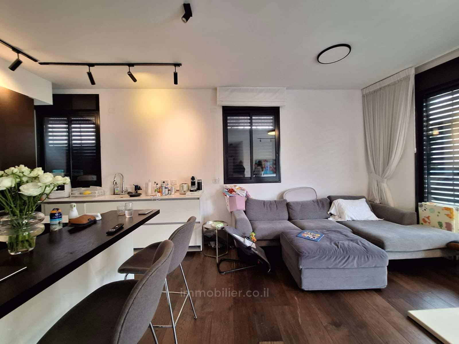 Apartamento 3 cômodos Tel Aviv Primeira linha de mar 804-IBL-15