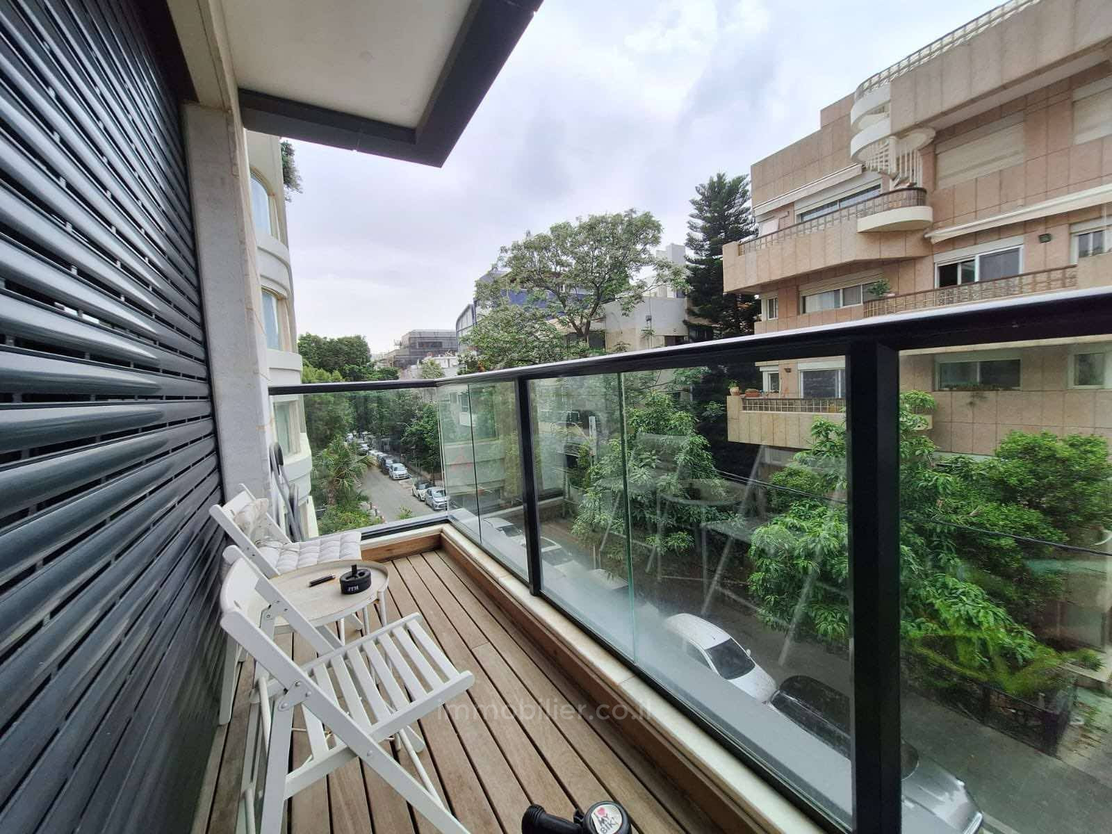 Apartamento 3 cômodos Tel Aviv Primeira linha de mar 804-IBL-15