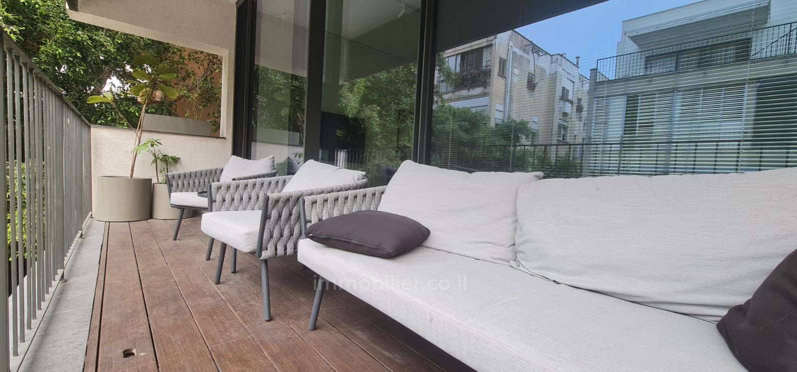 Apartamento 3 cômodos Tel Aviv Primeira linha de mar 804-IBL-17