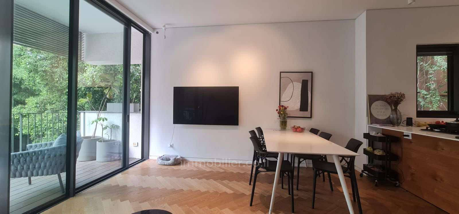 Apartamento 3 cômodos Tel Aviv Primeira linha de mar 804-IBL-17