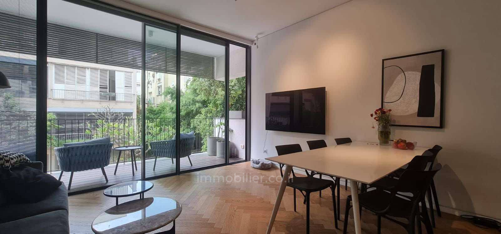 Apartamento 3 cômodos Tel Aviv Primeira linha de mar 804-IBL-17