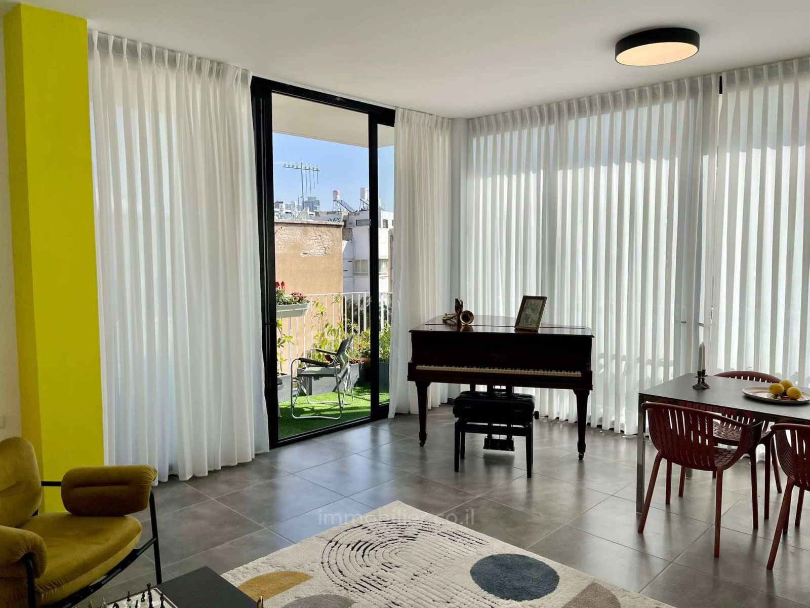 Apartamento 4 cômodos Tel Aviv Centro da cidade 804-IBL-19