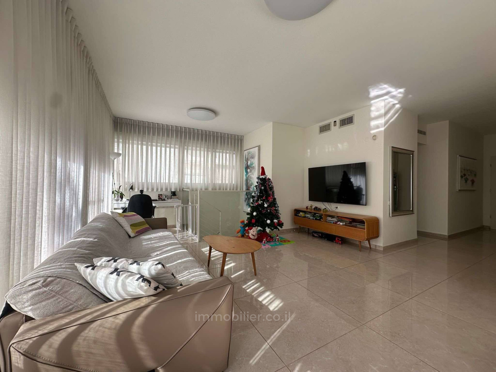 Duplex 4 cômodos Tel Aviv Primeira linha de mar 804-IBL-21