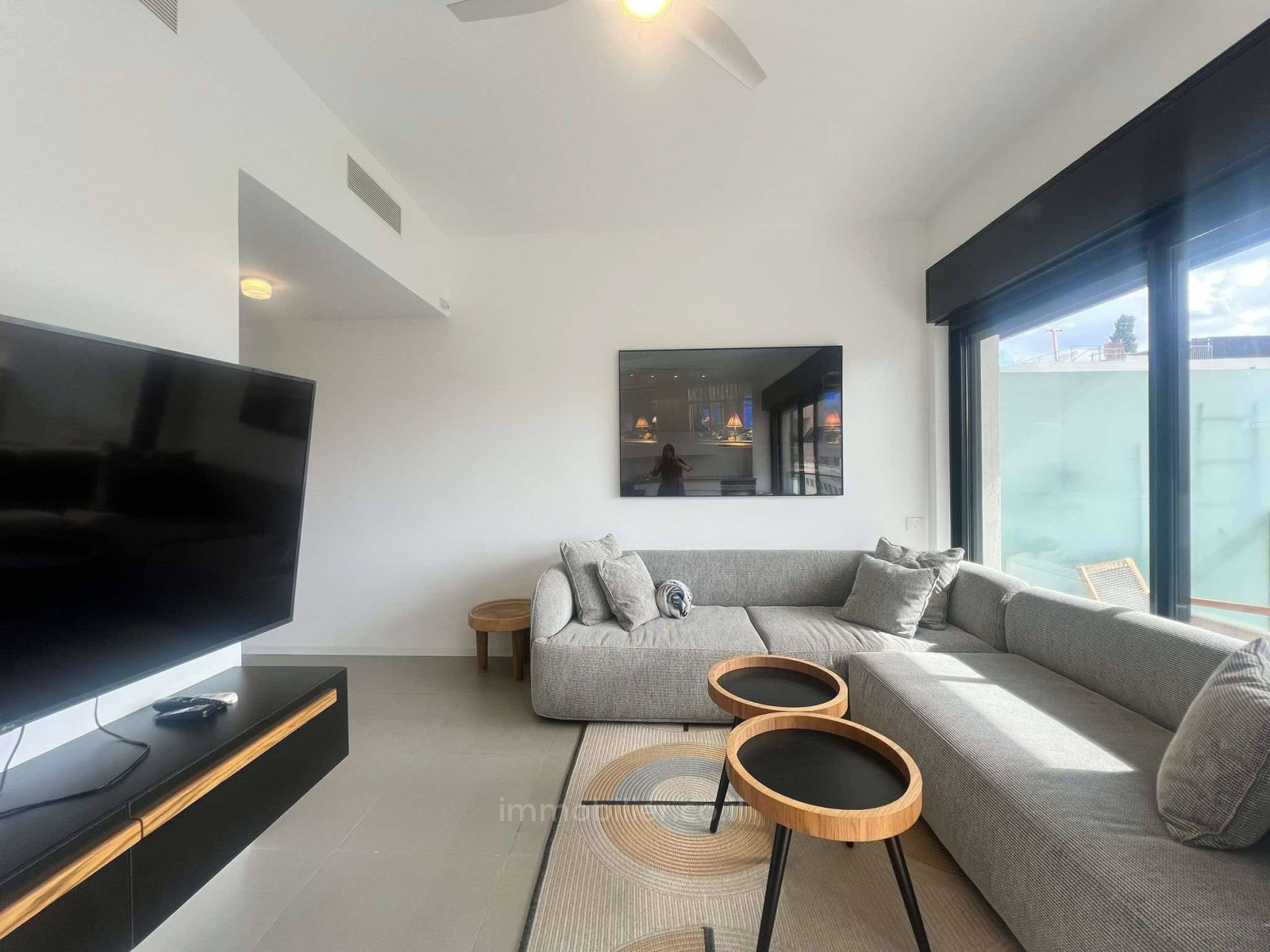 Apartamento 3 cômodos Tel Aviv Lev Tel-Aviv 804-IBL-22