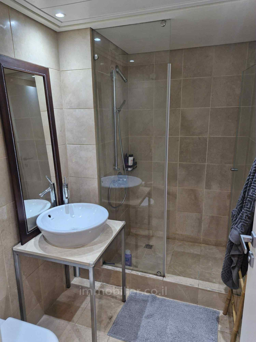  3.5 cômodos Tel Aviv Park Tzameret 804-IBL-25