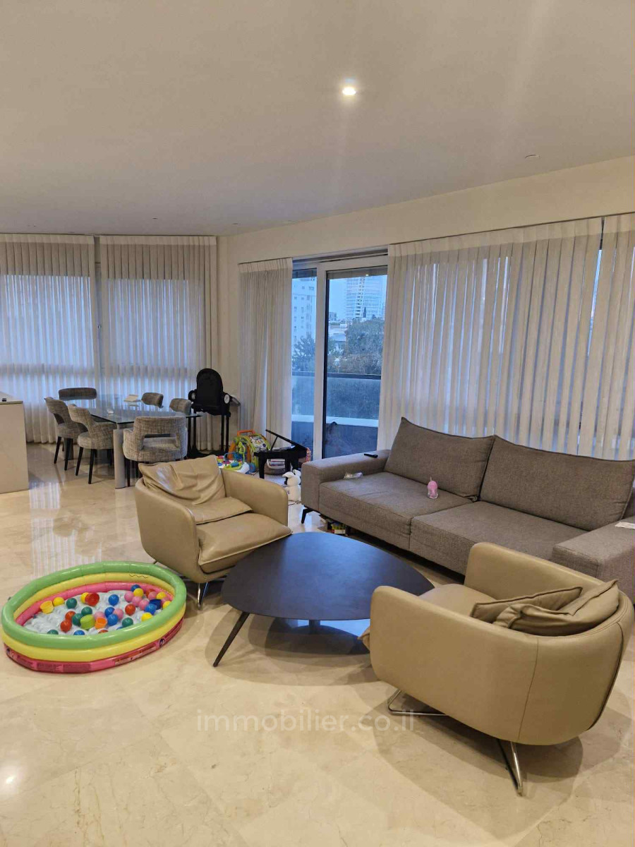  3.5 cômodos Tel Aviv Park Tzameret 804-IBL-25