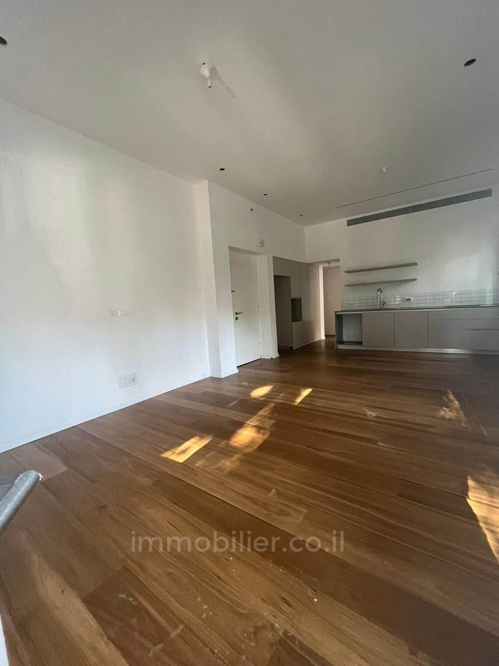 Apartamento 3 cômodos Tel Aviv Lev Tel-Aviv 804-IBL-26