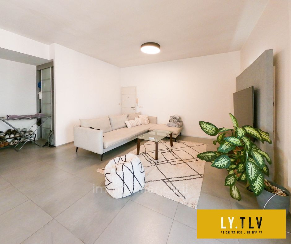 Apartamento 2 cômodos Tel Aviv Lev Tel-Aviv 804-IBL-27