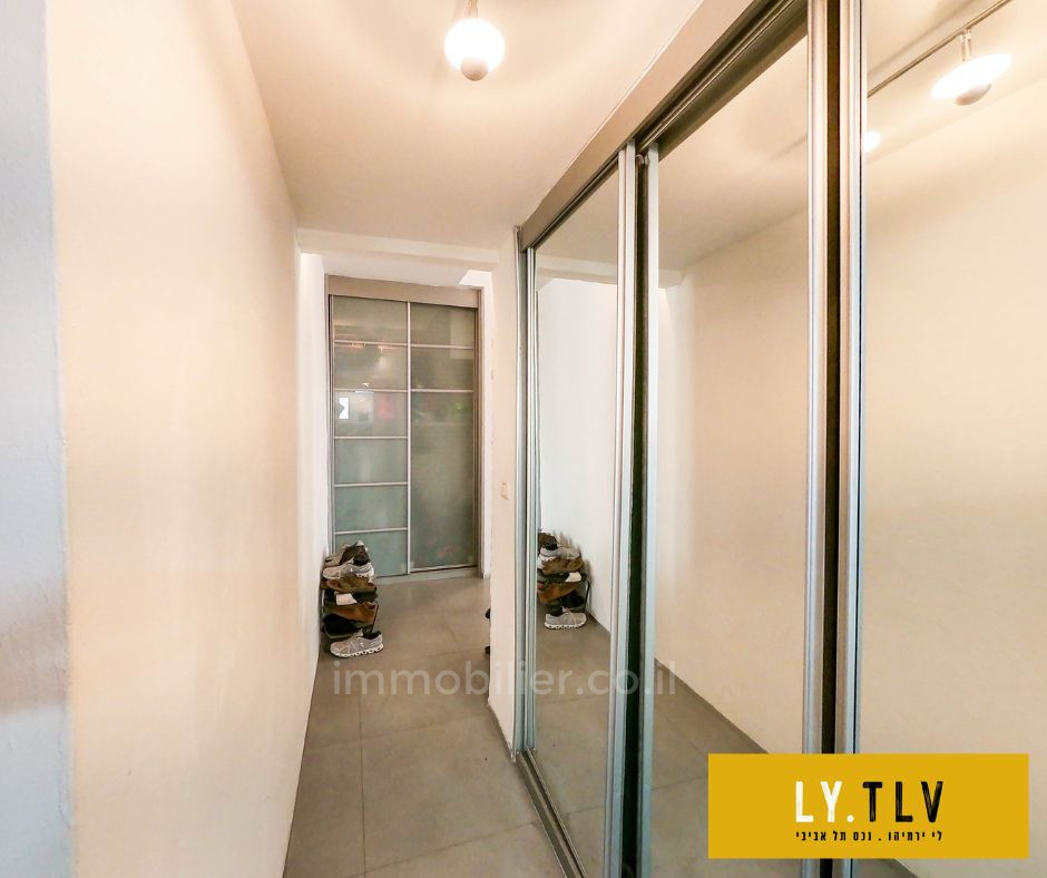 Apartamento 2 cômodos Tel Aviv Lev Tel-Aviv 804-IBL-27