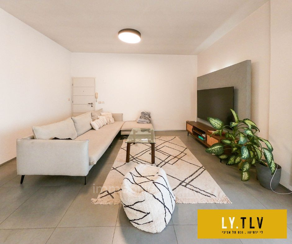 Apartamento 2 cômodos Tel Aviv Lev Tel-Aviv 804-IBL-27