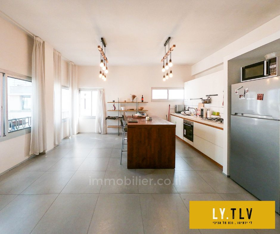 Apartamento 2 cômodos Tel Aviv Lev Tel-Aviv 804-IBL-27