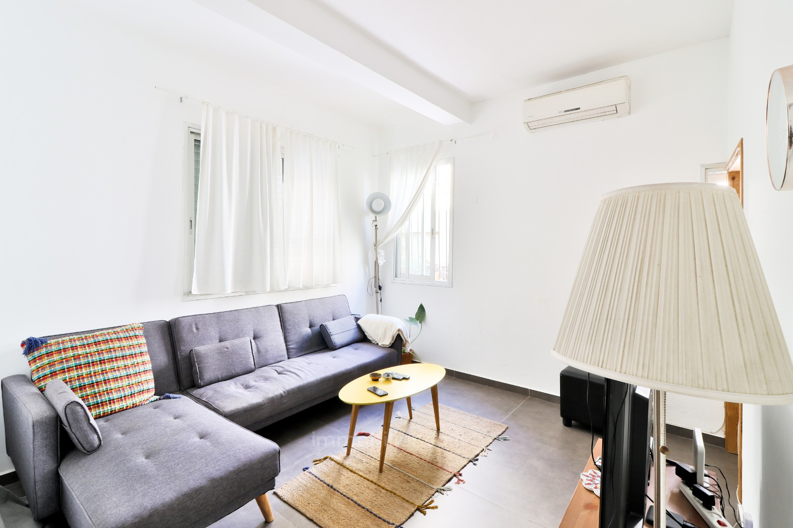 Apartamento 2 cômodos Tel Aviv Primeira linha de mar 804-IBL-28