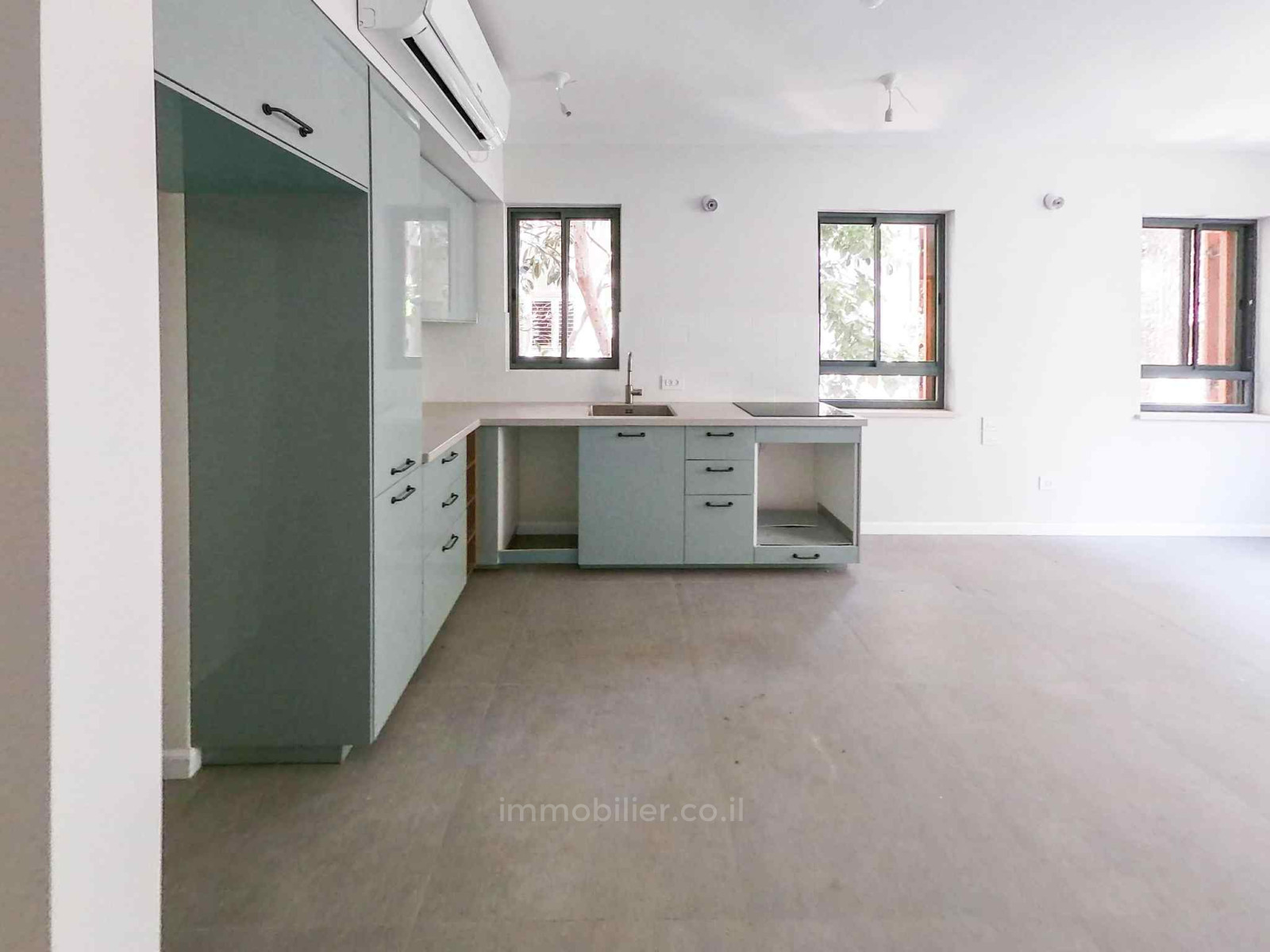 Apartamento 4 cômodos Tel Aviv Lev Tel-Aviv 804-IBL-38