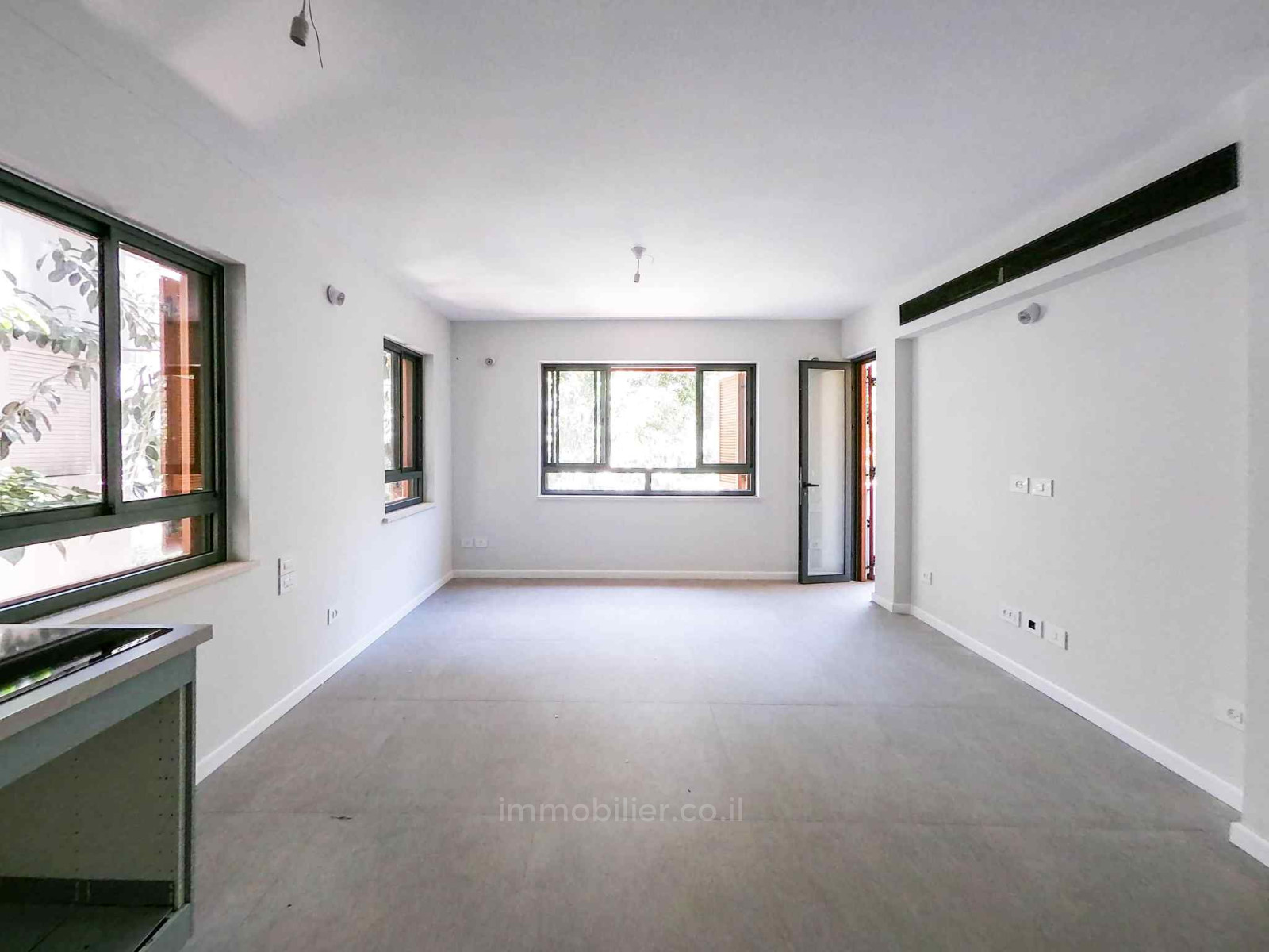 Apartamento 4 cômodos Tel Aviv Lev Tel-Aviv 804-IBL-38