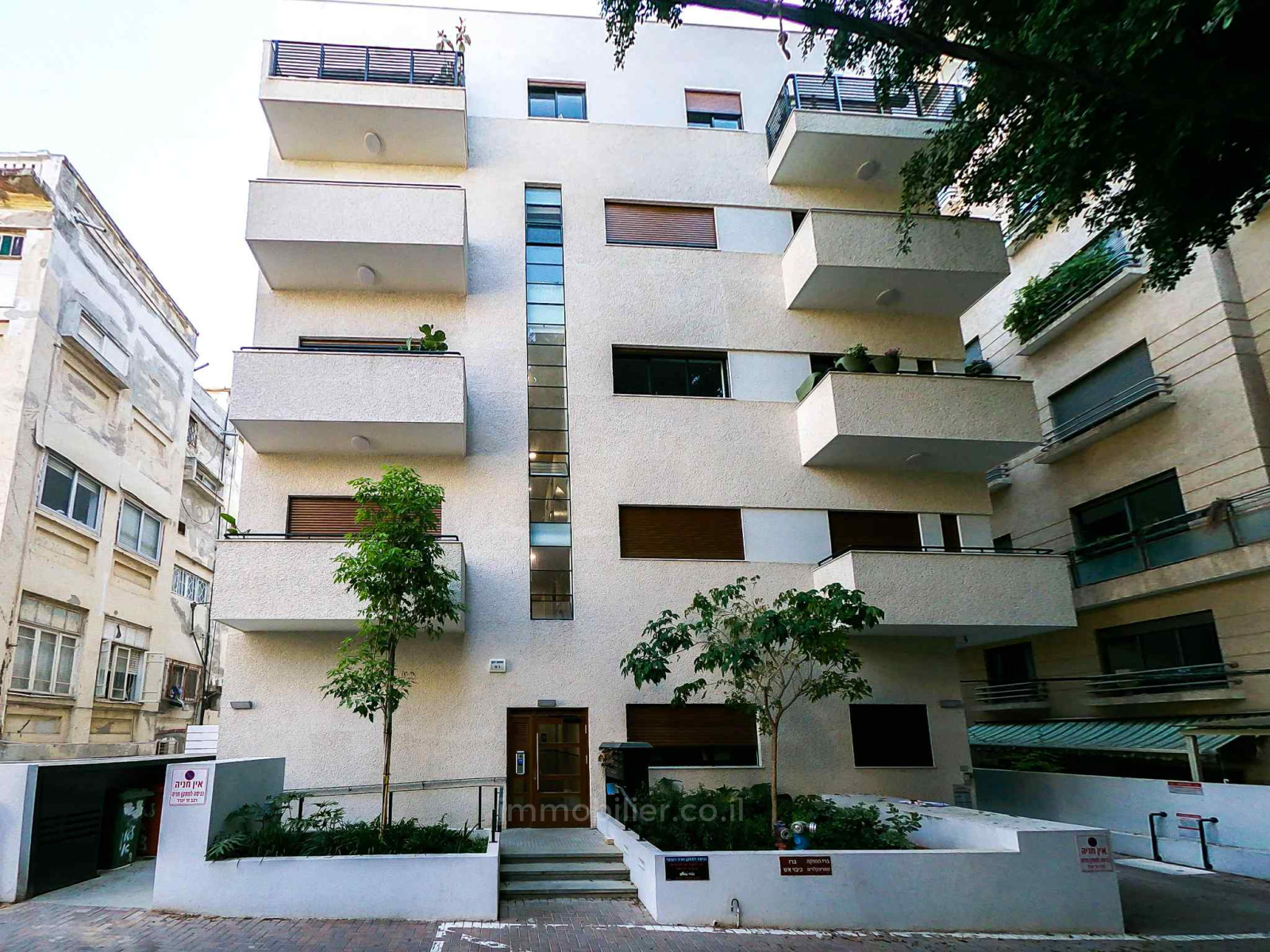 Apartamento 3 cômodos Tel Aviv Lev Tel-Aviv 804-IBL-39