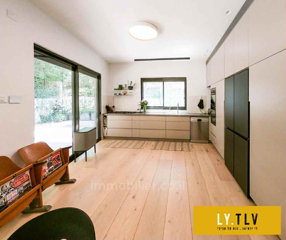 Apartamento garden 5 cômodos Tel Aviv Primeira linha de mar 804-IBL-41