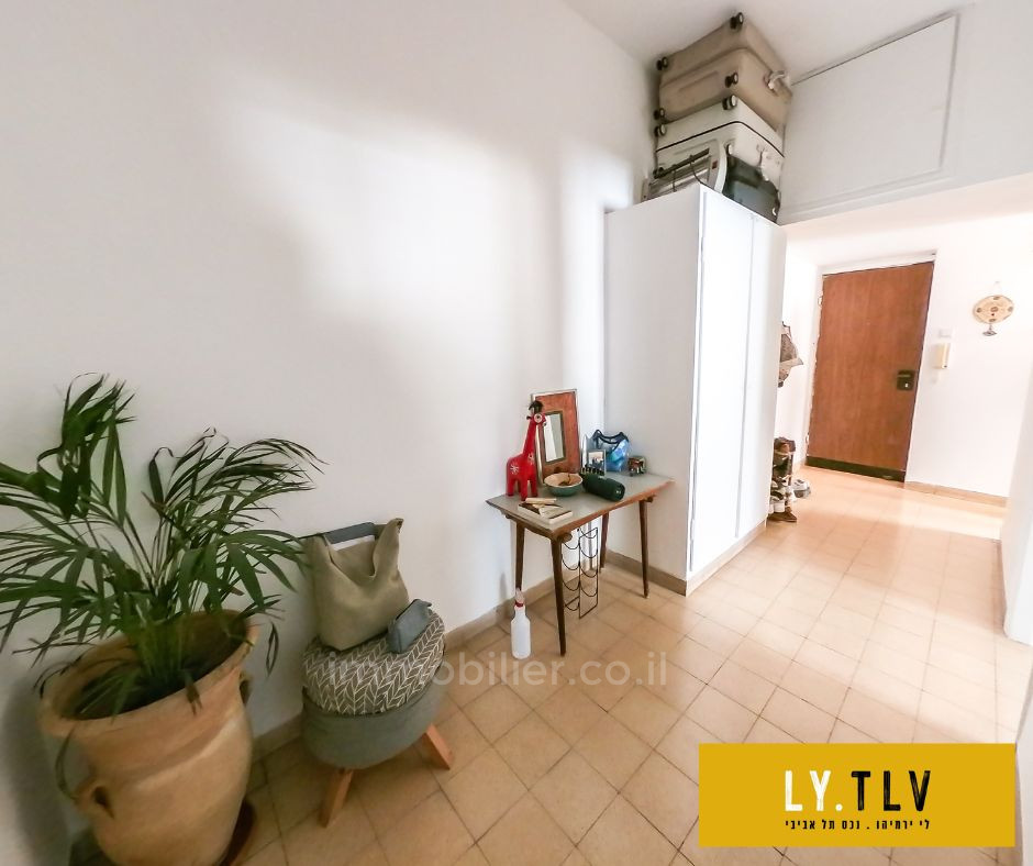 Apartamento 2 cômodos Tel Aviv Primeira linha de mar 804-IBL-44