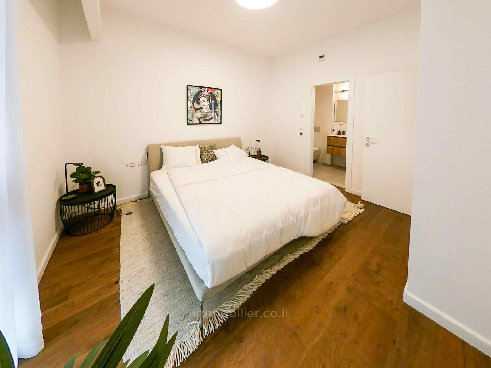 Apartamento 5 cômodos Tel Aviv Kikar Hamedina 804-IBL-48