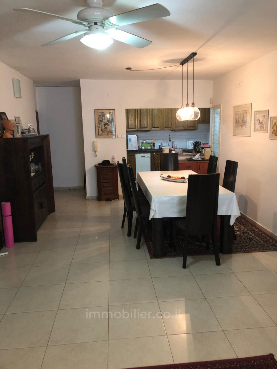 Apartamento 4 cômodos Tel Aviv Hatsafon hayachan 804-IBL-5