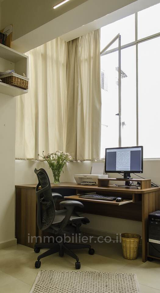 Apartamento 3.5 cômodos Tel Aviv Habima 804-IBL-61