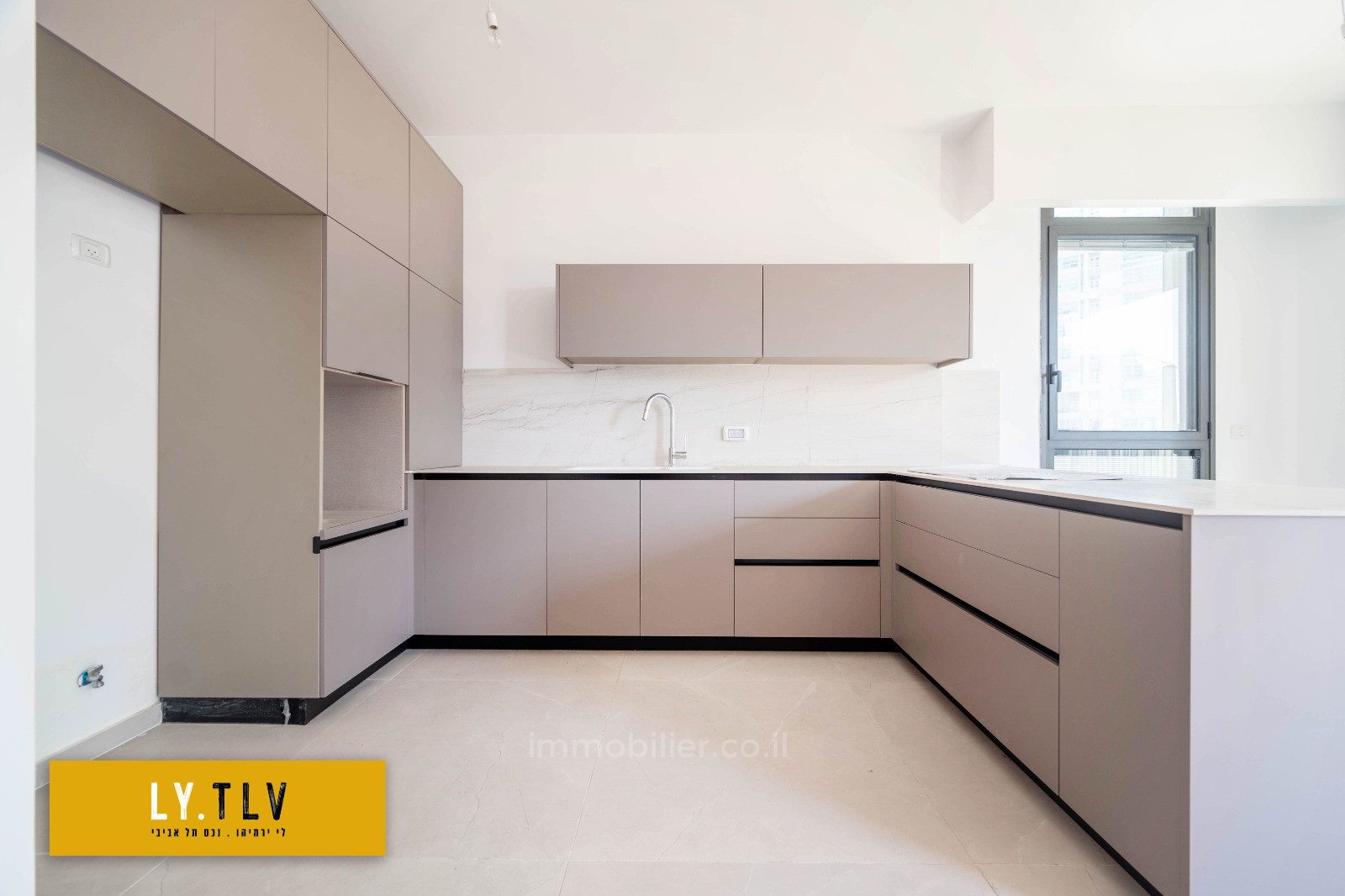 Apartamento 3 cômodos Tel Aviv tel aviv north 804-IBL-69