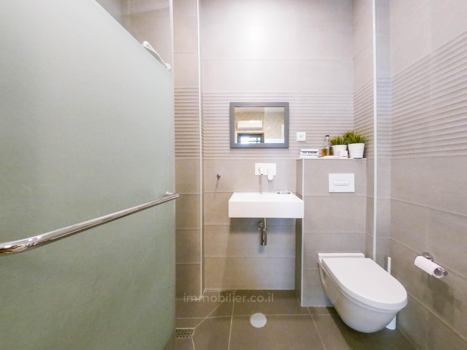 Apartamento 4 cômodos Tel Aviv Yehouda hamakaby 804-IBL-70