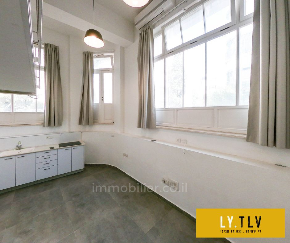 Apartamento 1 cômodos Tel Aviv Lev Tel-Aviv 804-IBL-86