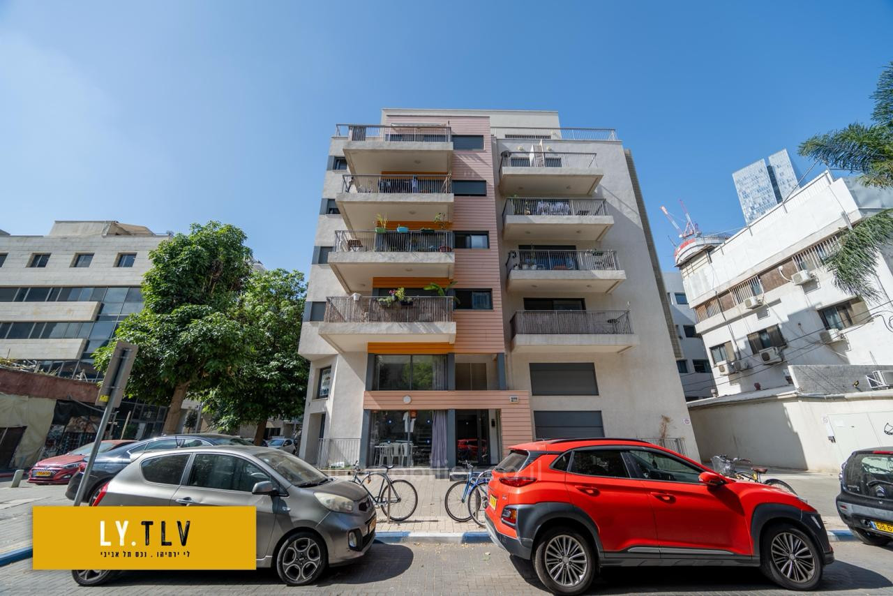 Apartamento 4 cômodos Tel Aviv Montifiory 804-IBL-87