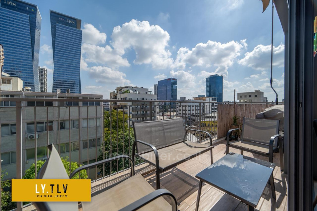 Apartamento 4 cômodos Tel Aviv Montifiory 804-IBL-89