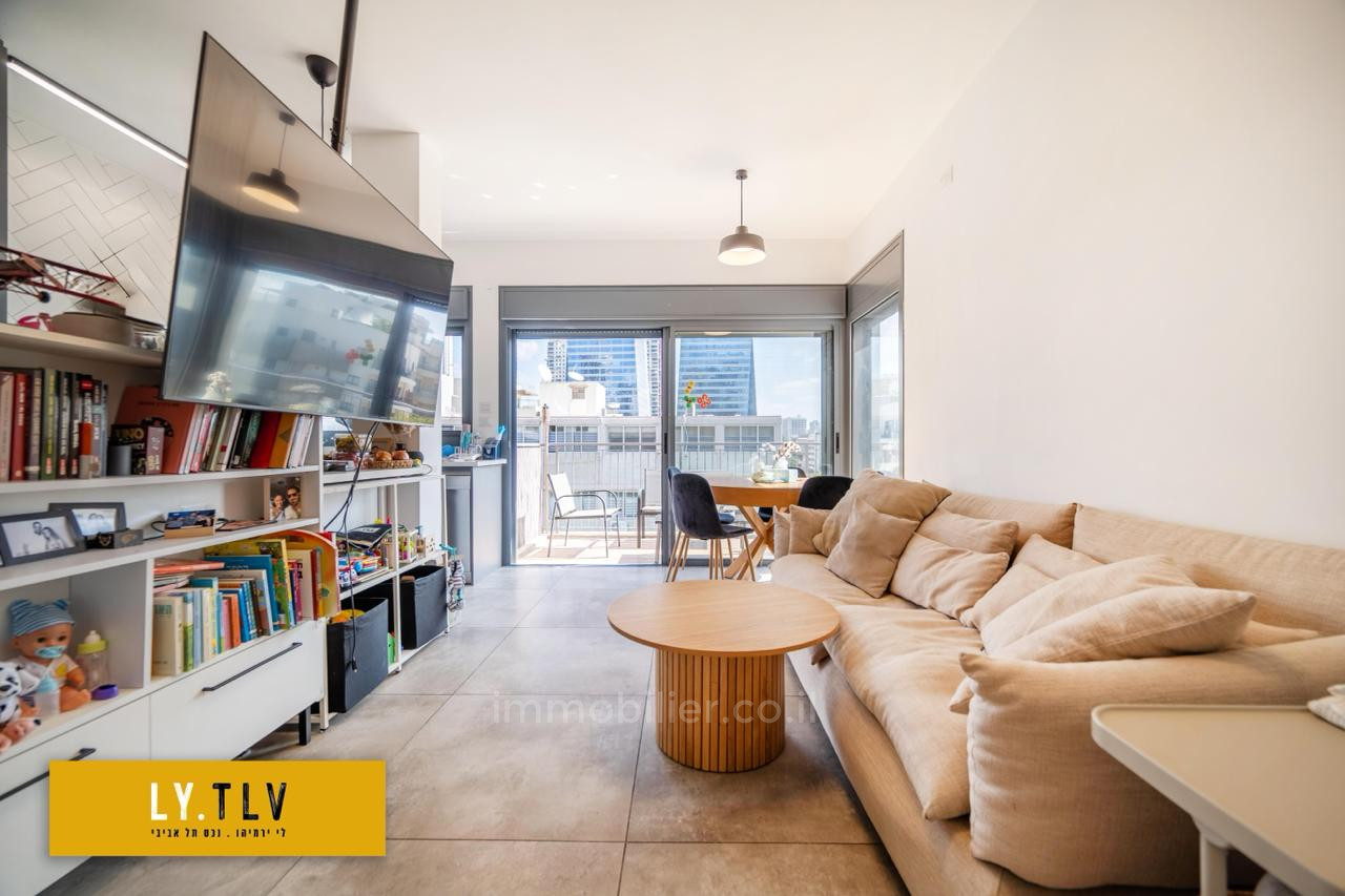 Apartamento 4 cômodos Tel Aviv Montifiory 804-IBL-89