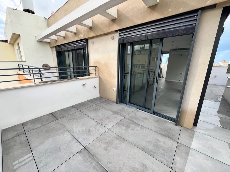 Duplex 3 cômodos Tel Aviv Primeira linha de mar 804-IBL-8