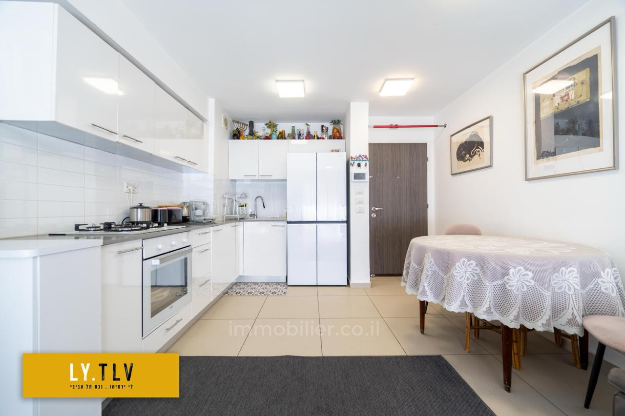 Apartamento 3 cômodos Tel Aviv Levinsky 804-IBL-93