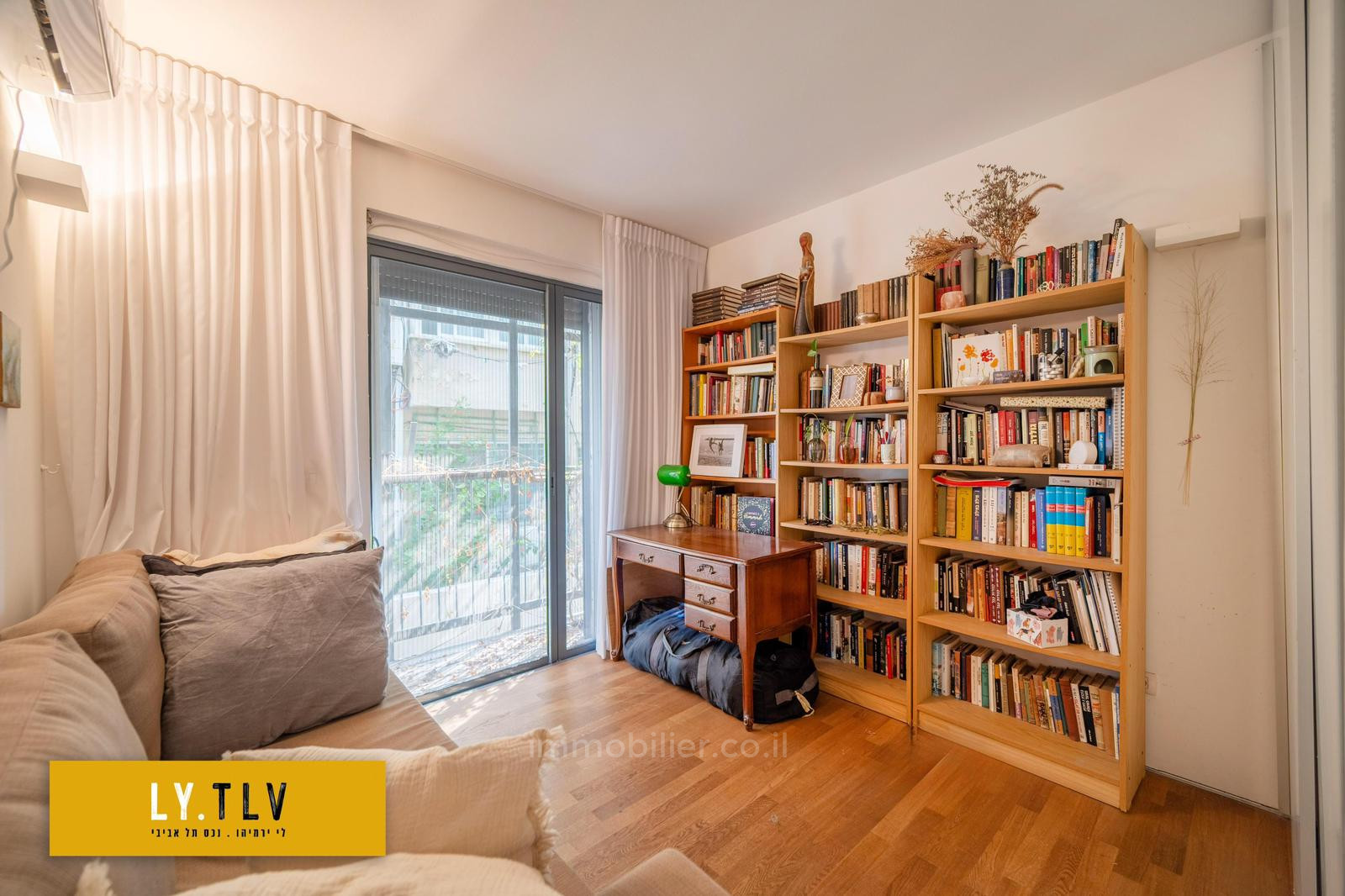 Apartamento 3 cômodos Tel Aviv Lev Tel-Aviv 804-IBL-95