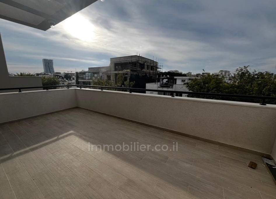 Duplex-Cobertura 4 cômodos Tel Aviv Hatsafon hayachan 804-IBL-9