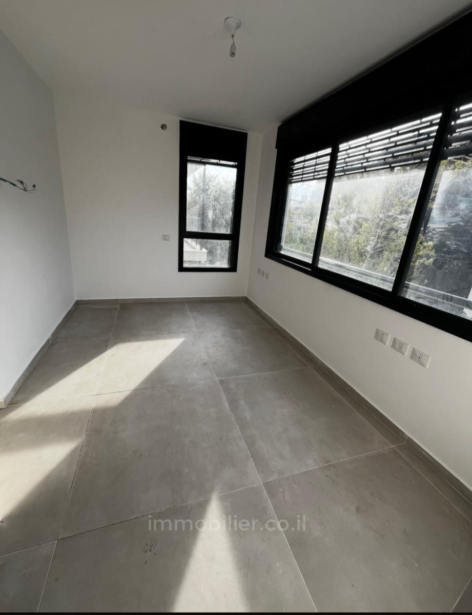 Duplex-Cobertura 4 cômodos Tel Aviv Hatsafon hayachan 804-IBL-9