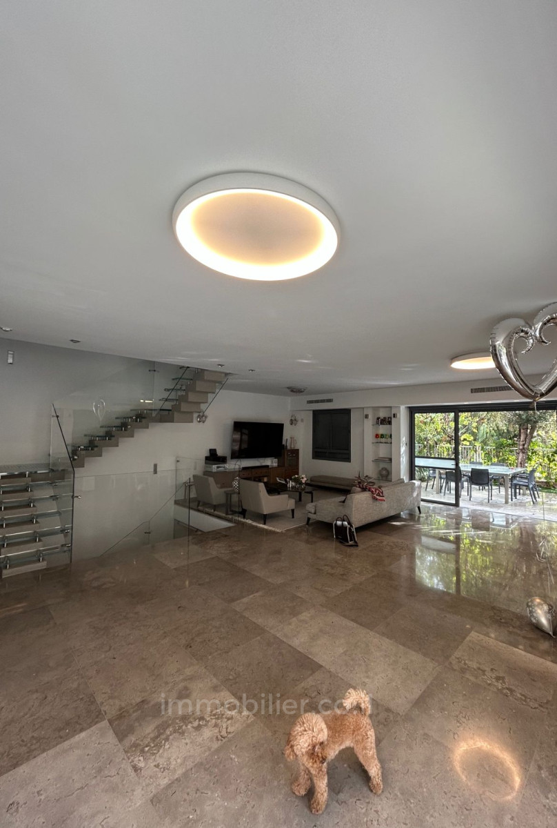 Casarão 5 cômodos Herzliya Neve Amal 806-IBL-5