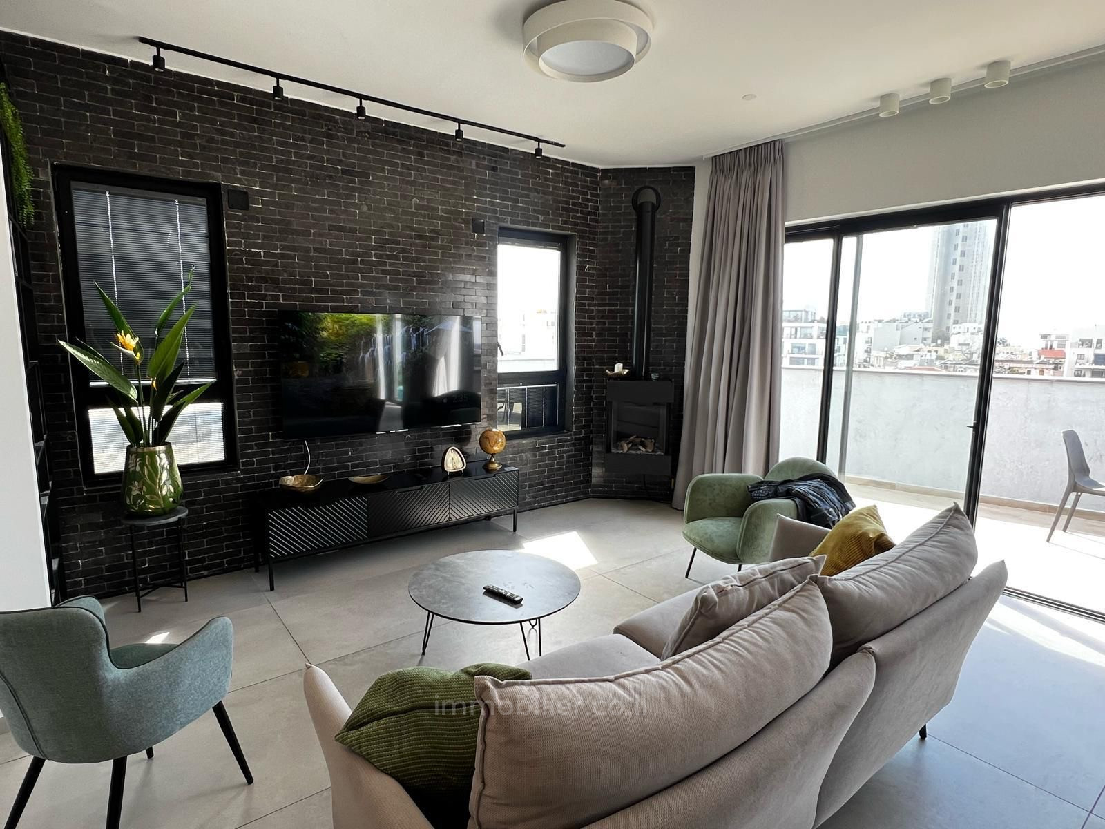 Cobertura 5 cômodos Tel Aviv Levontin 806-IBL-9