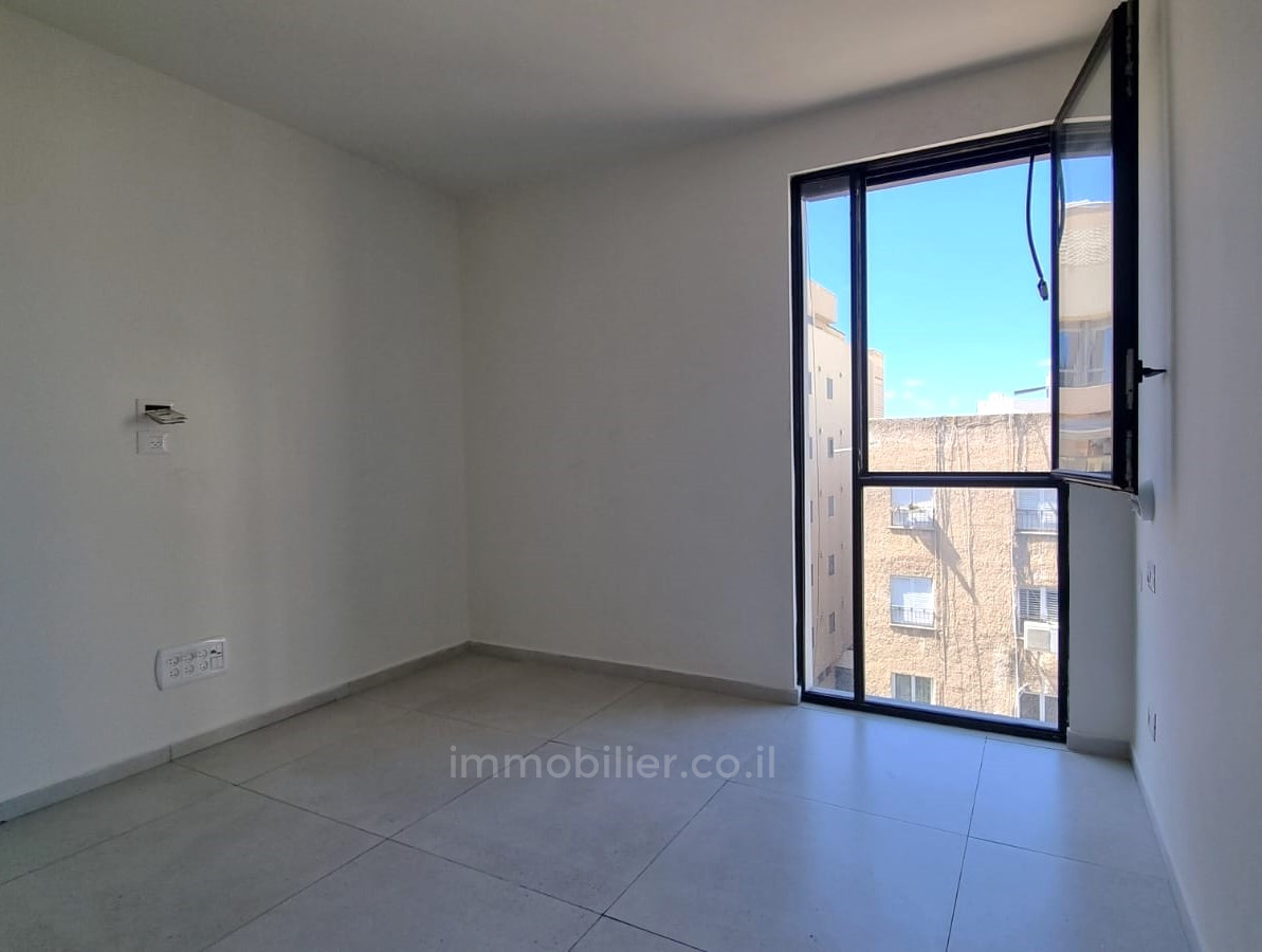 Apartamento 3 cômodos Tel Aviv Região marítima 813-IBL-2