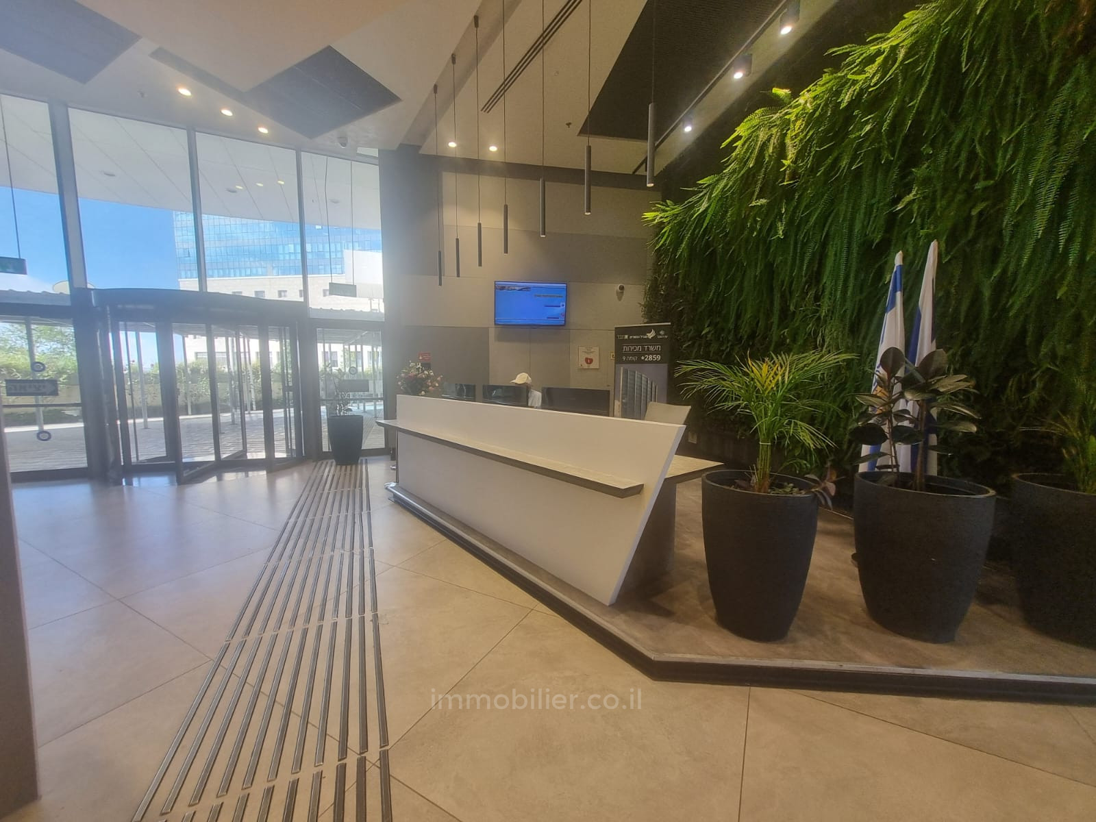 Escritórios 3 cômodos Jerusalém Givat Shaoul 814-IBL-17
