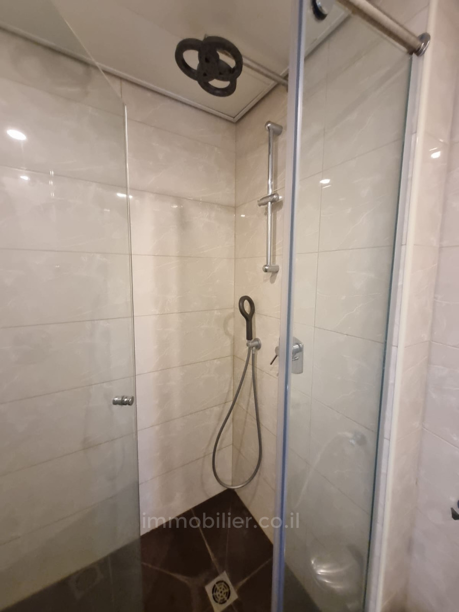 Apartamento 2 cômodos Jerusalém Centro da cidade 814-IBL-1