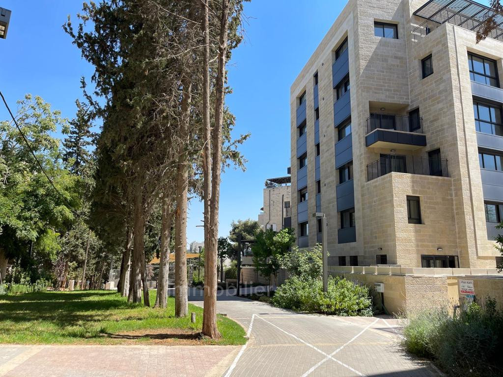 Apartamento garden 4 cômodos Jerusalém Katamon hayeshana 814-IBL-2