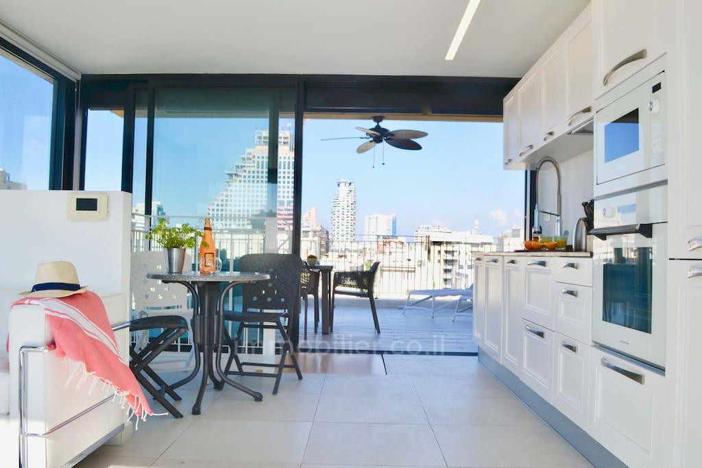 Cobertura 4 cômodos Tel Aviv Kerem Hatemanim 828-IBL-100