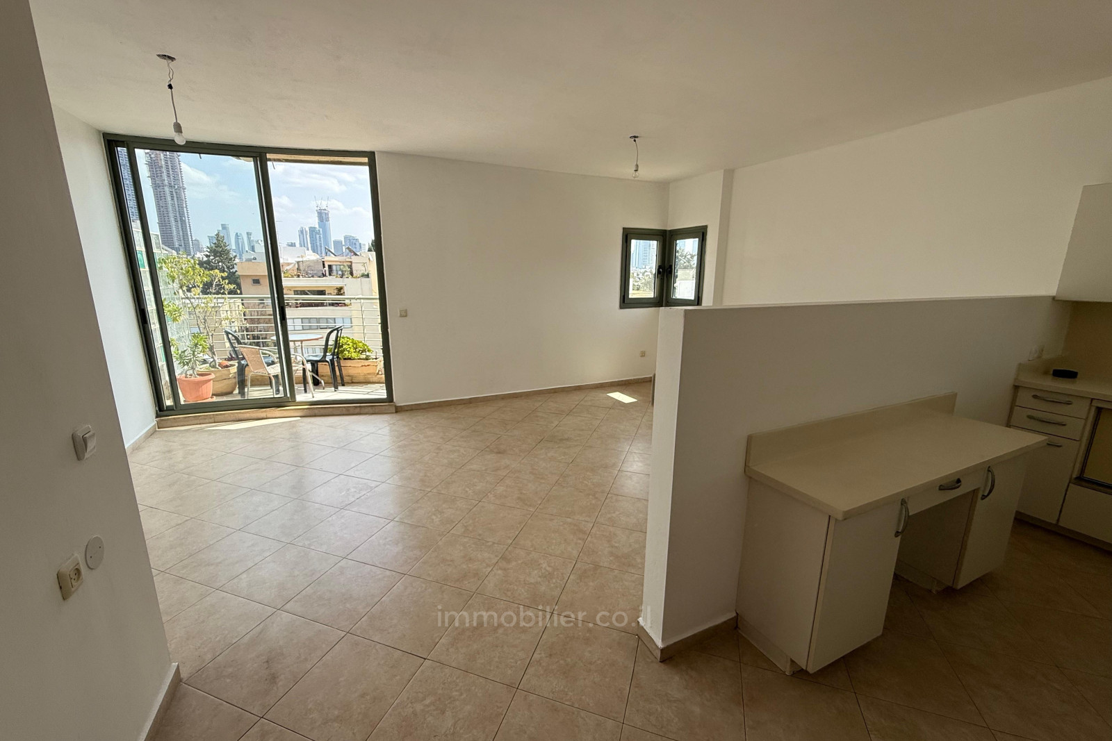Apartamento 3 cômodos Tel Aviv tel aviv north 828-IBL-114