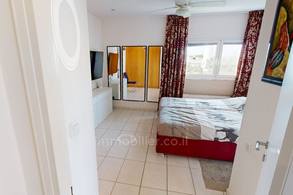 Apartamento 4 cômodos Tel Aviv Lev Tel-Aviv 828-IBL-116
