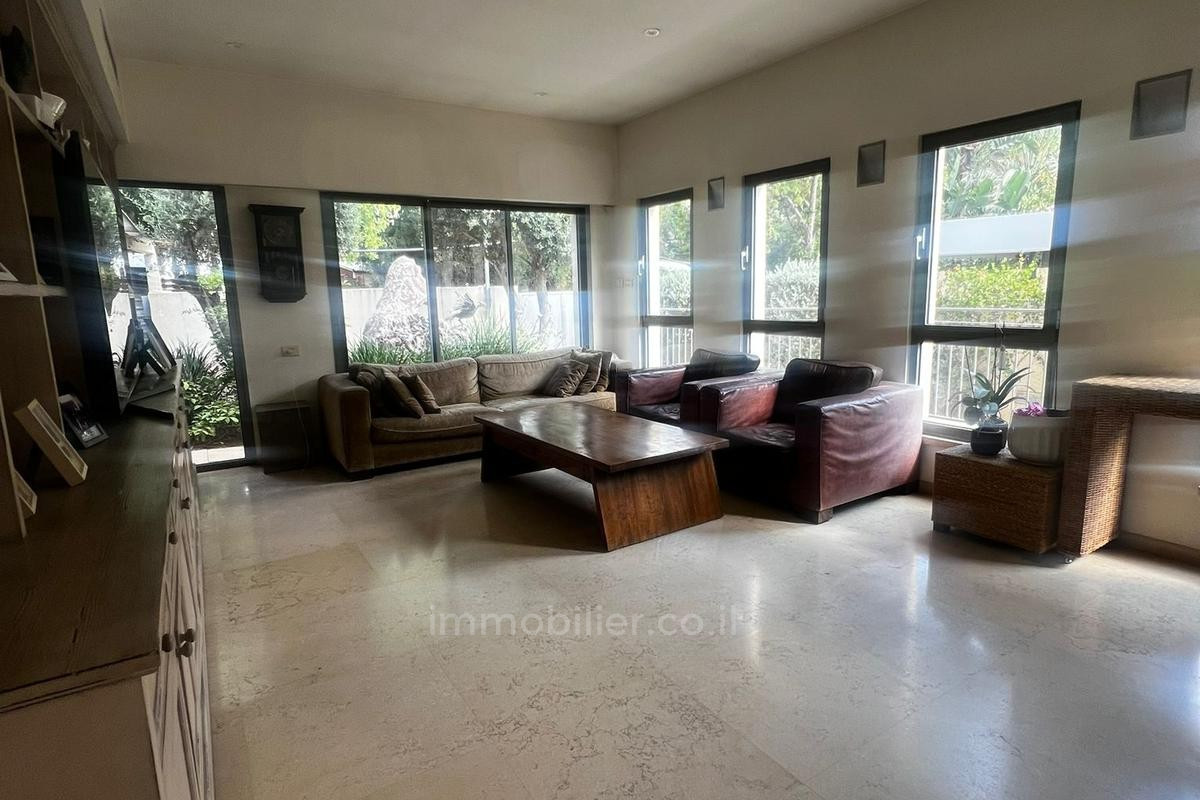 Casarão 8 cômodos Tel Aviv Yad Eliyahou 828-IBL-127