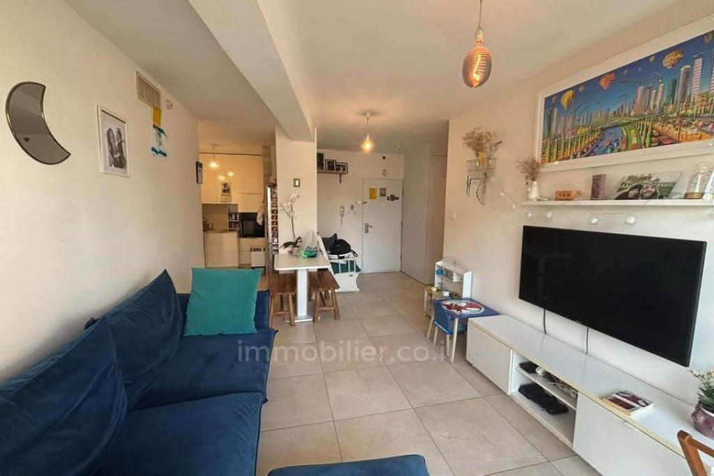 Apartamento 4 cômodos Tel Aviv Montifiory 828-IBL-134