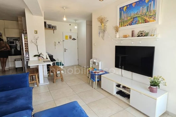 Apartamento 4 cômodos Tel Aviv Montifiory 828-IBL-134