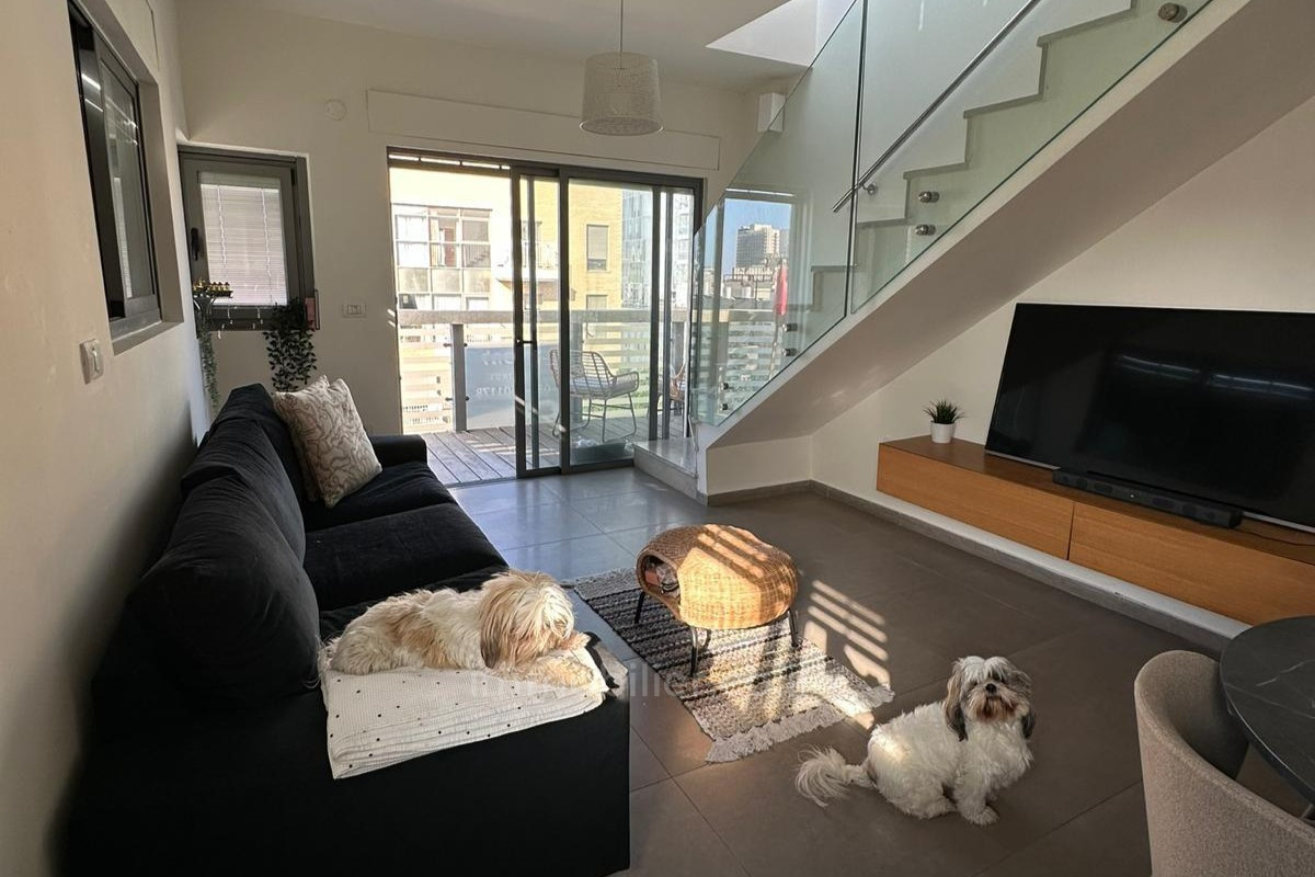 Apartamento 4 cômodos Tel Aviv Lev Tel-Aviv 828-IBL-136